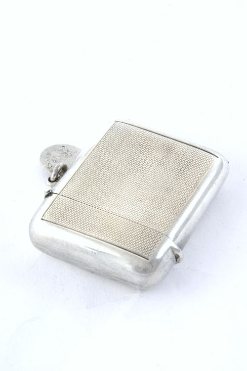 fig 3. Large Solid Silver Vesta Case 1919