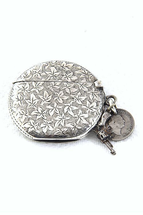 Round Silver Edwardian Vesta Case 1905