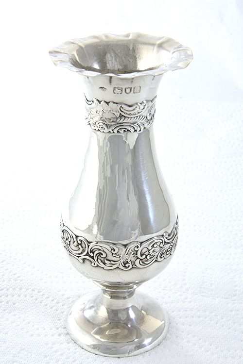 Victorian Silver Posy Vase 1896 – William Comyns