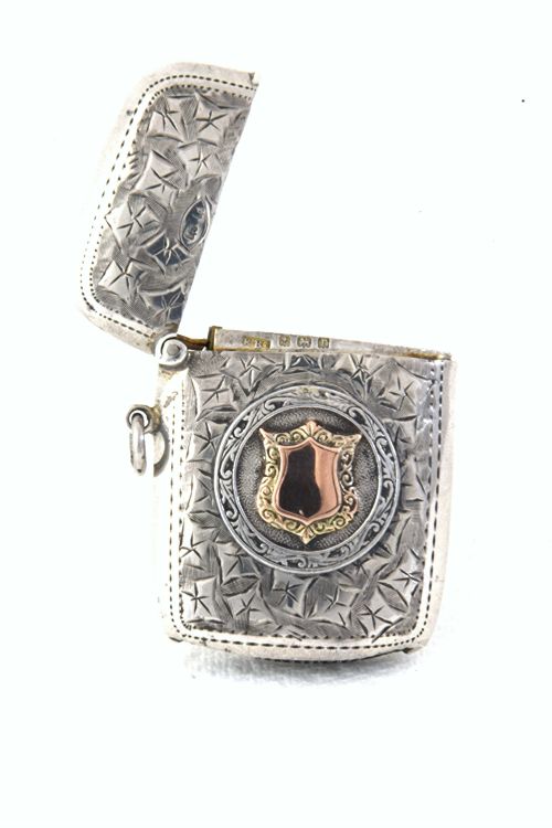 fig 2. George V Silver & Gold Vesta Case 1916