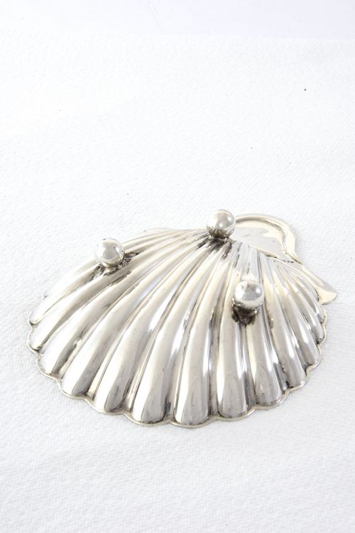 fig 3. Victorian Silver Scallop-shaped Dish 1893