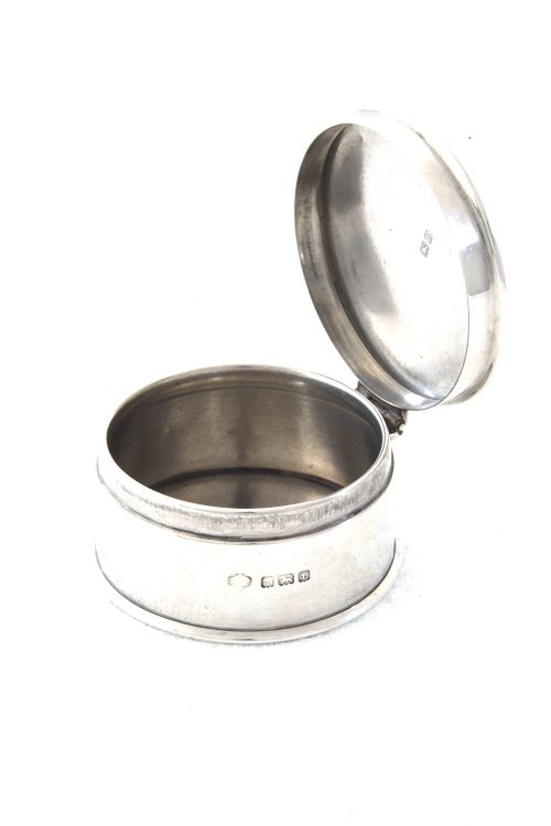 fig 2. George V Silver Trinket Box 1918
