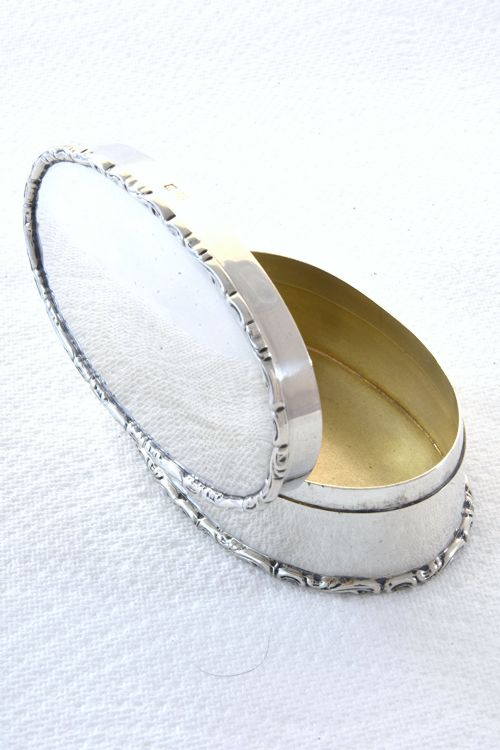 fig 3. George V Silver Trinket Box 1916