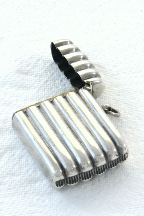 fig 3. Victorian Silver Vesta Case 1891