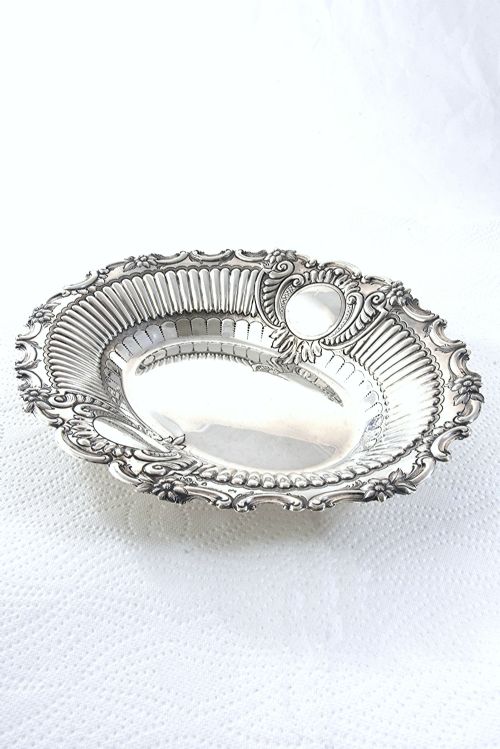 fig 1. Large Victorian Silver Dish – Mappin & Webb - 1888