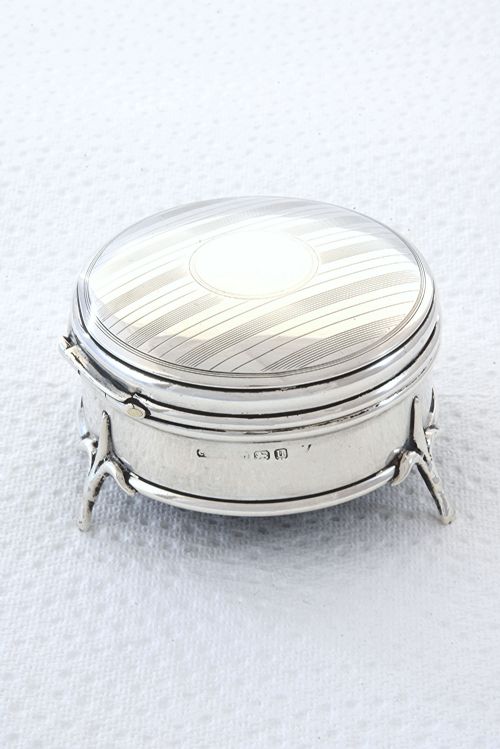 fig 2. George V Silver Trinket Box 1919