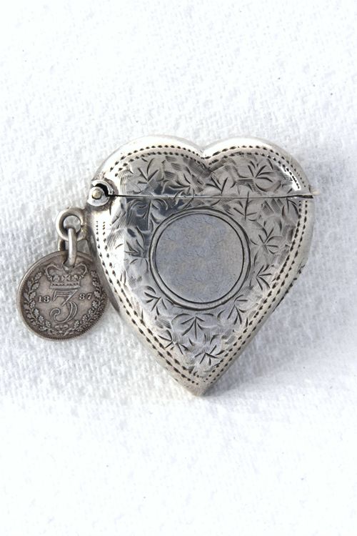 Edwardian Silver Heart-shaped Vesta Case 1905