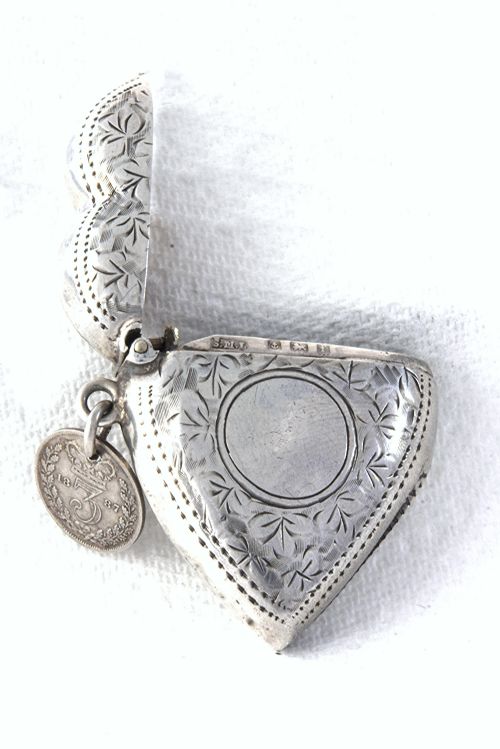fig 2. Edwardian Silver Heart-Shaped Vesta Case 1905