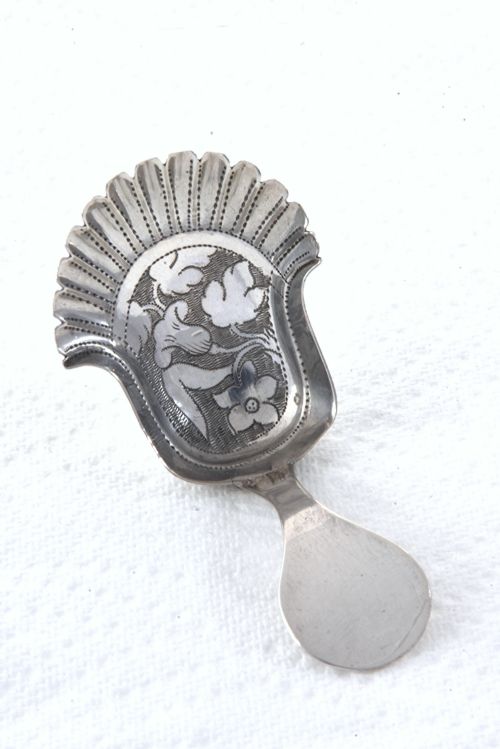 fig 2. George IV Silver Caddy Spoon 1824