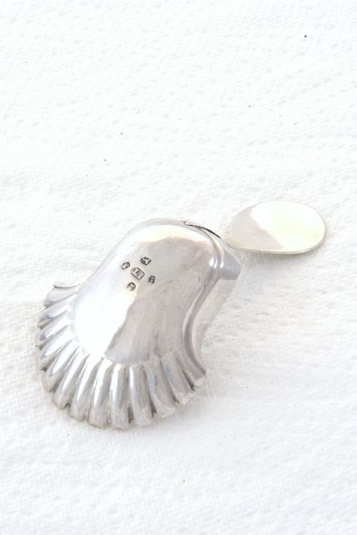 fig 3. George IV Silver Caddy Spoon 1824