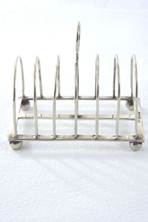 fig 3. Edwardian Silver Toast Rack (6 Slice) 1905