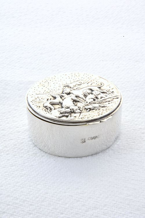 fig 1. Victorian Silver Trinket Pot (Hunting Scene) – Chester 1901