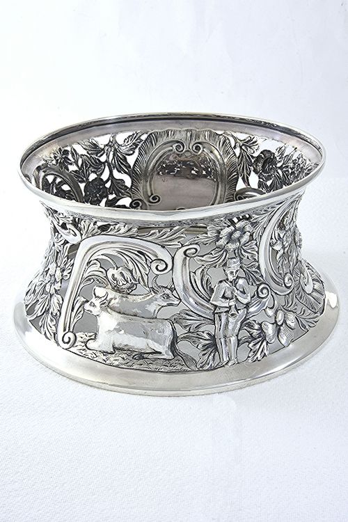 fig 1. Edwardian Large Irish Silver Dish / Potato Ring 1908