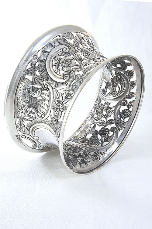 fig 2. Edwardian Large Irish Silver Dish / Potato Ring 1908