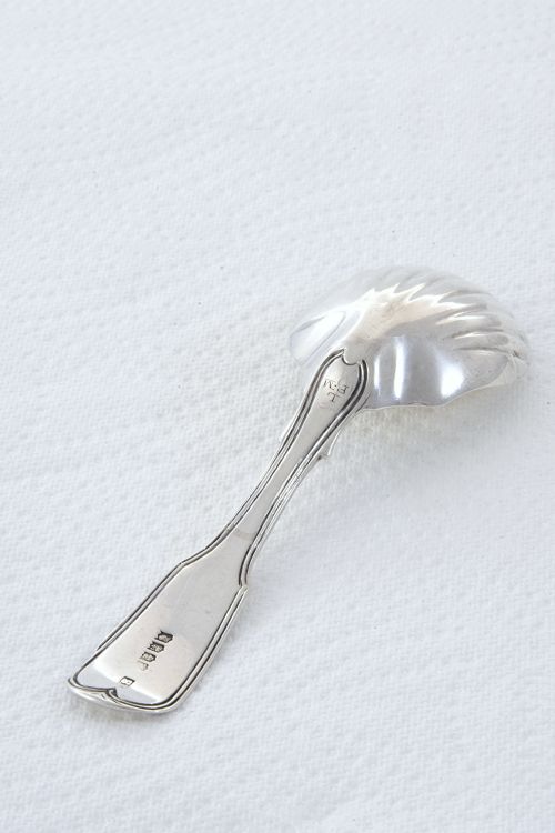fig 2. George IV Irish Silver Caddy Spoon Dublin 1820