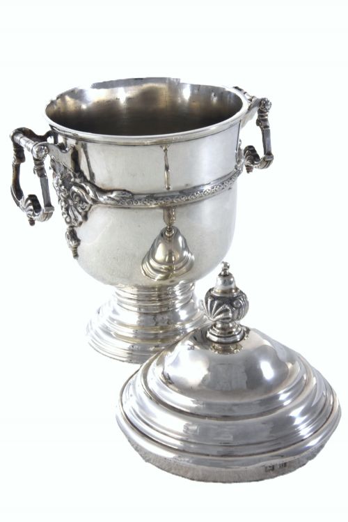 fig 1. George V Silver Trinket Box Urn 1933