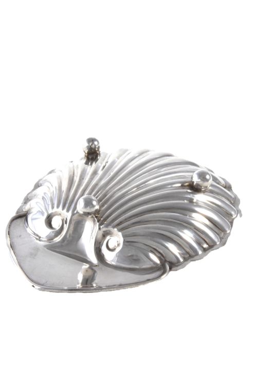 fig 2. George V Silver Scallop-Shaped Butter Dish 1912