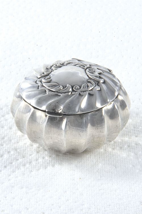 fig 2. Victorian Silver Pill Box 1894