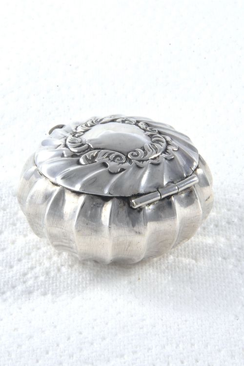 fig 3. Victorian Silver Pill Box 1894