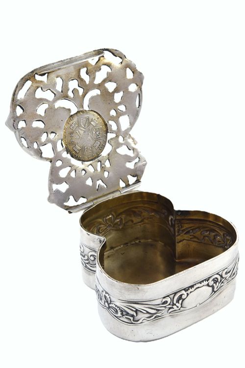fig 2. Silver Pot Pourri Box mounted with George III 1787 Silver Sixpence - 1900