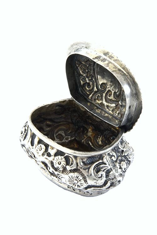 fig 2. Victorian Embossed Silver Pill Box 1898