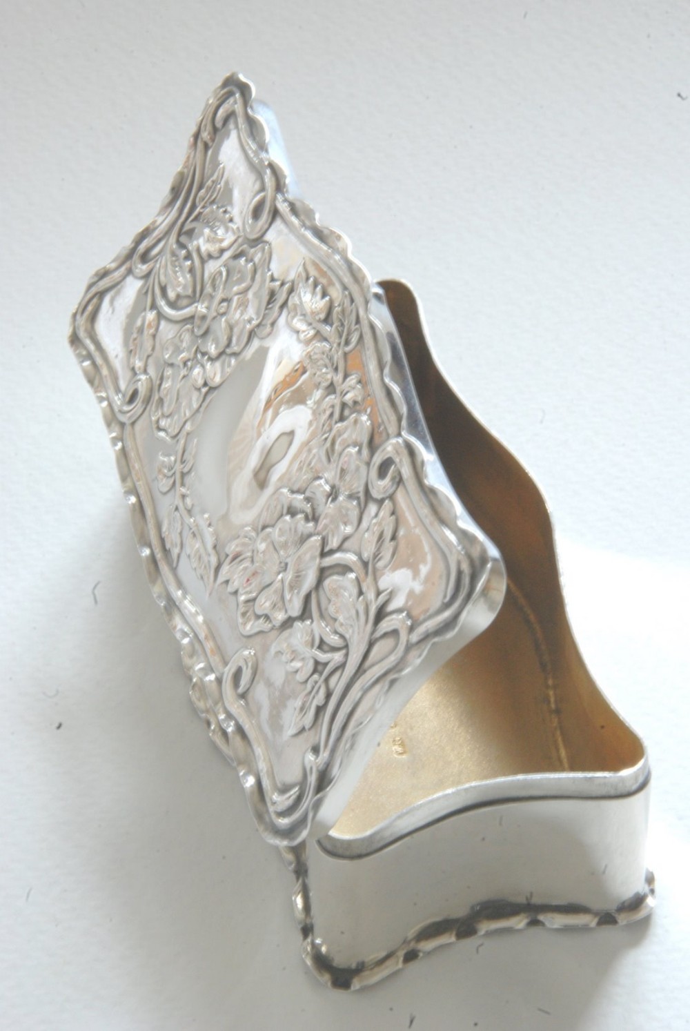 Art Nouveau Solid Silver Trinket Box - Chester 1902