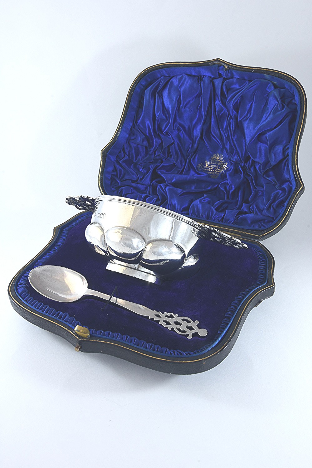 Cased Edwardian Silver Quaich 1905