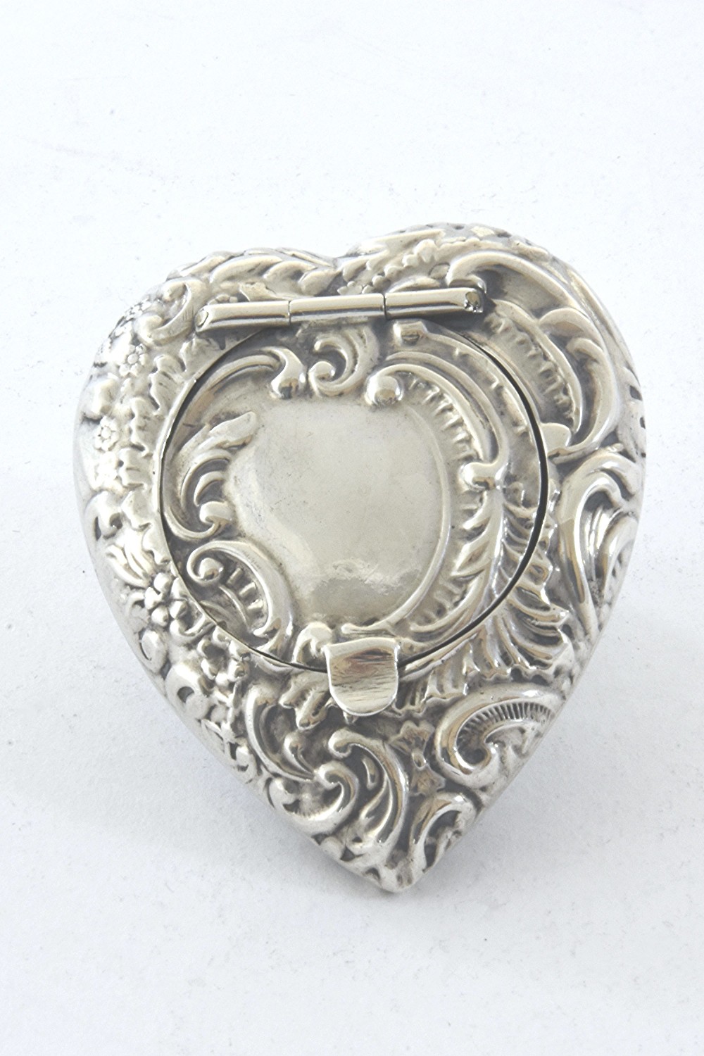 Victorian Silver Pill Box – Heart Shaped 1898