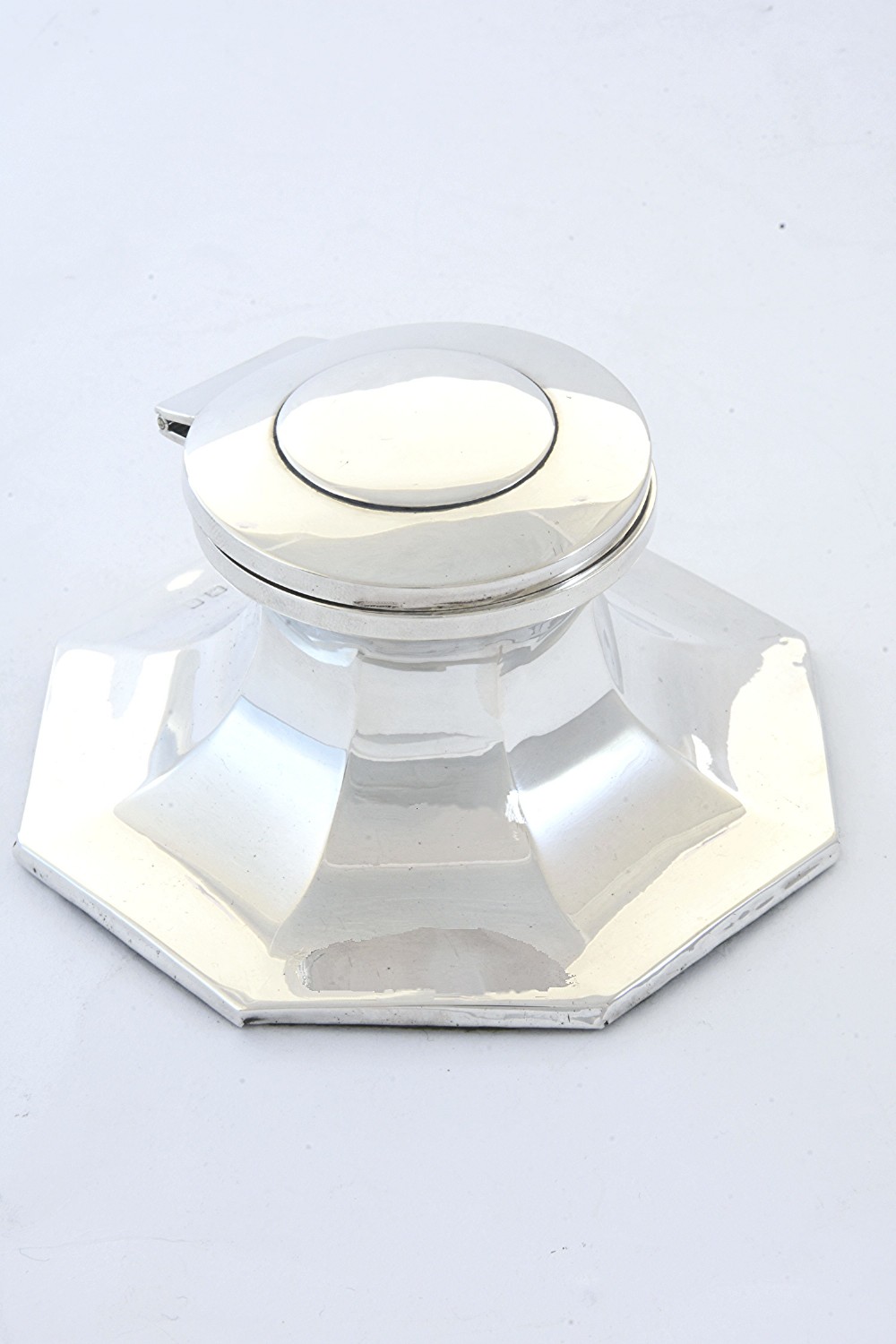 Octagonal Antique Silver Capstan Inkwell 1915