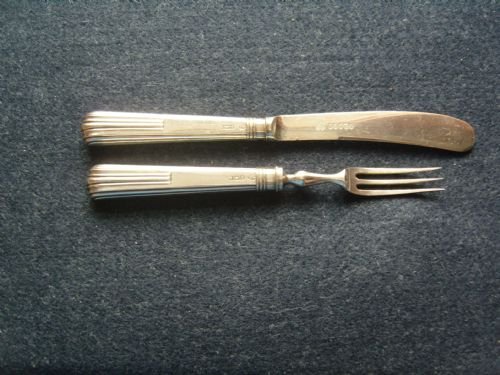 fig 1. Lovely Edwardian Silver Boxed Pastry Set