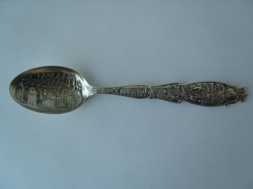 Silver Commemorative Queen Victoria Daimond Jubilee Spoon