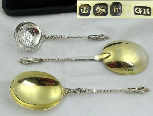 fig 1. Lovely Victorian Set Of Serving & Sifter Spoons