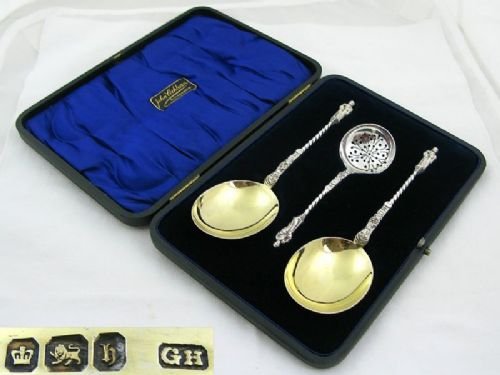 fig 3. Lovely Victorian Set Of Serving & Sifter Spoons