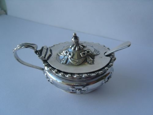 Lovely Edwardian Silver Mustard Pot with Spoon