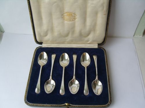 fig 2. Cased Set of Six Silver Hallmarked Teaspoons