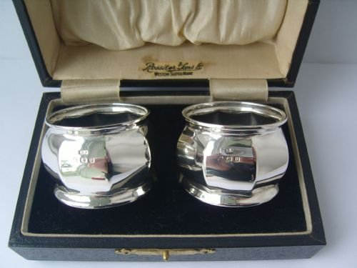 Boxed Pair Solid Silver Napkin Rings Birmingham 1919
