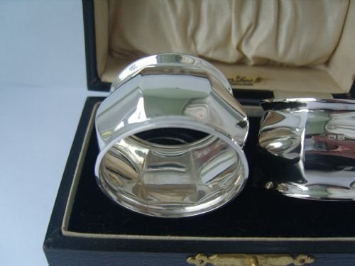 fig 1. BOXED PAIR SOLID SILVER NAPKIN RINGS BIRMINGHAM 1919