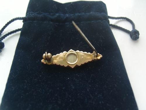 fig 3. 9ct Gold Vintage Ruby and Pearl Brooch