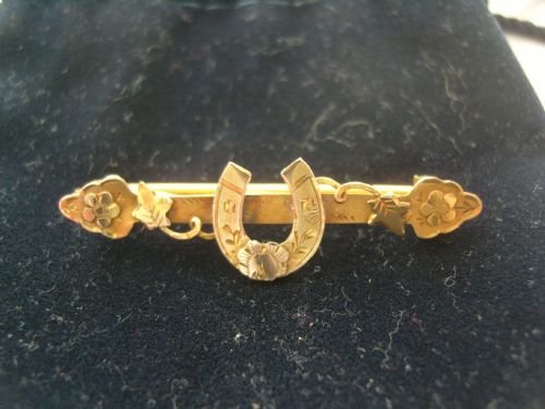 Lovely Victorian 9ct Gold Horrseshoe Brooch 
