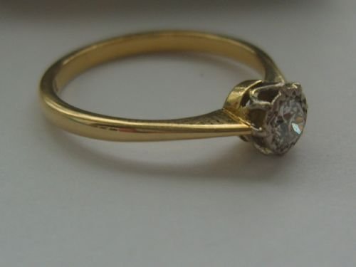 fig 2. Lovely Edwardian 18ct Gold Diamond Solitaire Ring