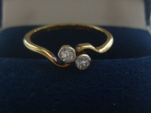 fig 1. Stunning Edwardian 18ct Gold Diamond Twist Ring