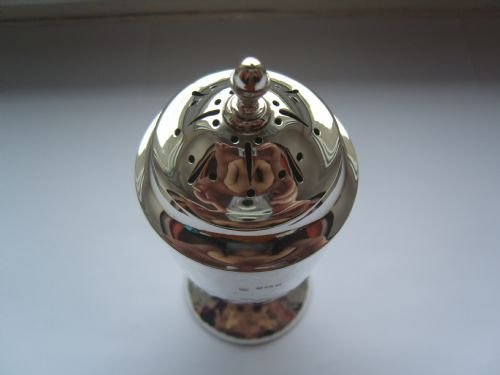 fig 1. Lovely Edwardian Silver Sugar Sifter 138g