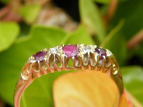 fig 2.
Victorian-18ct Gold Garnet & Diamond 5 Stone Ring-c1881 Chester Rare