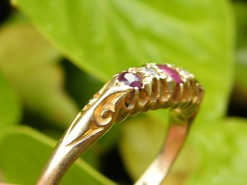 fig 3.
Victorian-18ct Gold Garnet & Diamond 5 Stone Ring-c1881 Chester Rare