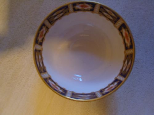 fig 2. ROYAL CROWN DERBY IMARI 2451 SUGAR BOWL DATE 1900