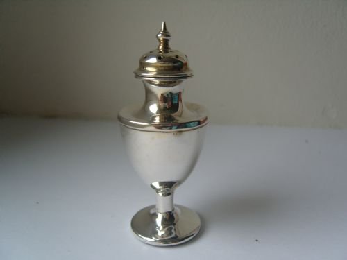 Lovely Edwardian Silver Pepper Pot