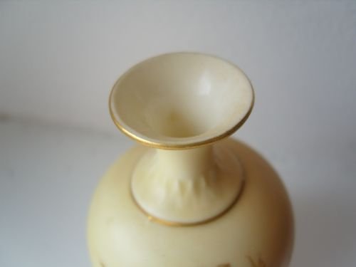 fig 3. Lovely Royal Worcester Miniature Blush Ivory Vase 1911