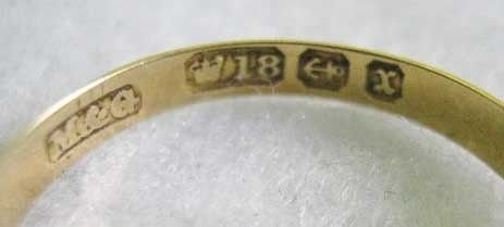 fig 4. Stunning Victorian 18ct Gold & Six Diamond Ring Size P