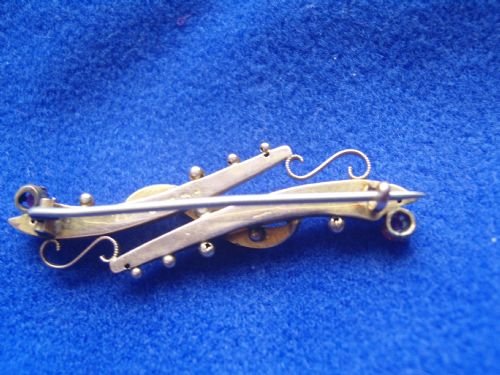 fig 2. LOVELY VICTORIAN 9CT GOLD RUBY & PEARL BAR BROOCH