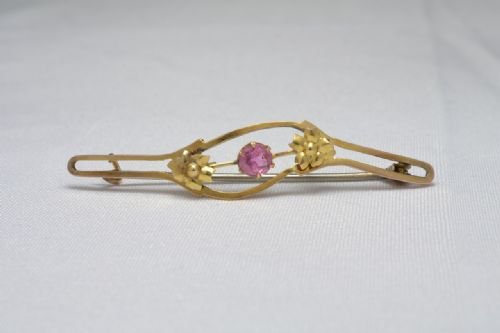 Antique Art Nouveau 9ct Solid Gold & Amethyst Daisy Flower Brooch, Circa 1910